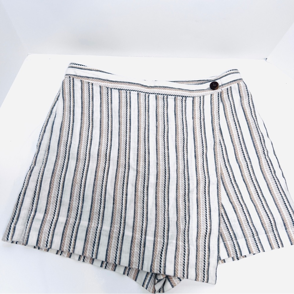 Anthropologie Black, White and Brown Striped Shorts/Skort Size 4P